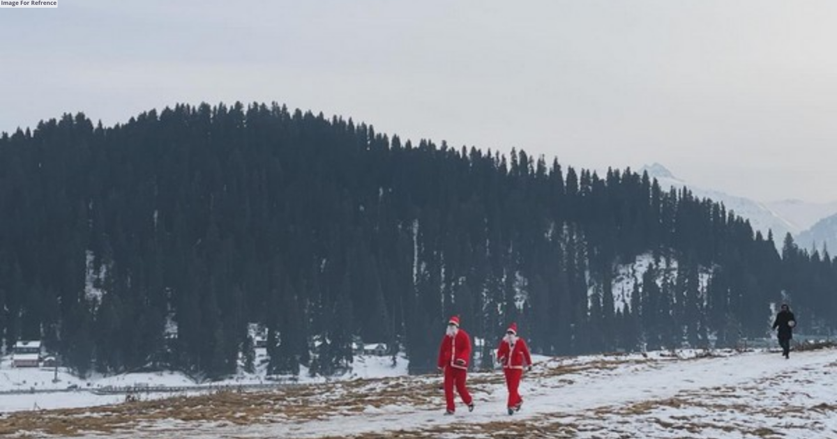 Gulmarg: Heavy tourist footfall during Christmas holidays signifies successful tourist season for JK